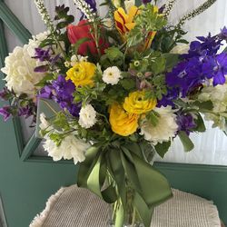 More Beautiful Spring Bouquets !🌷🌿