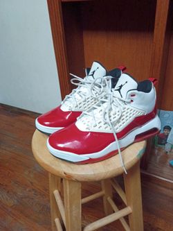 Men's Jordans size 11 Maxins 200