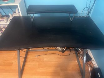 Gaming desk