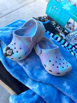 Crocs size 7c $10