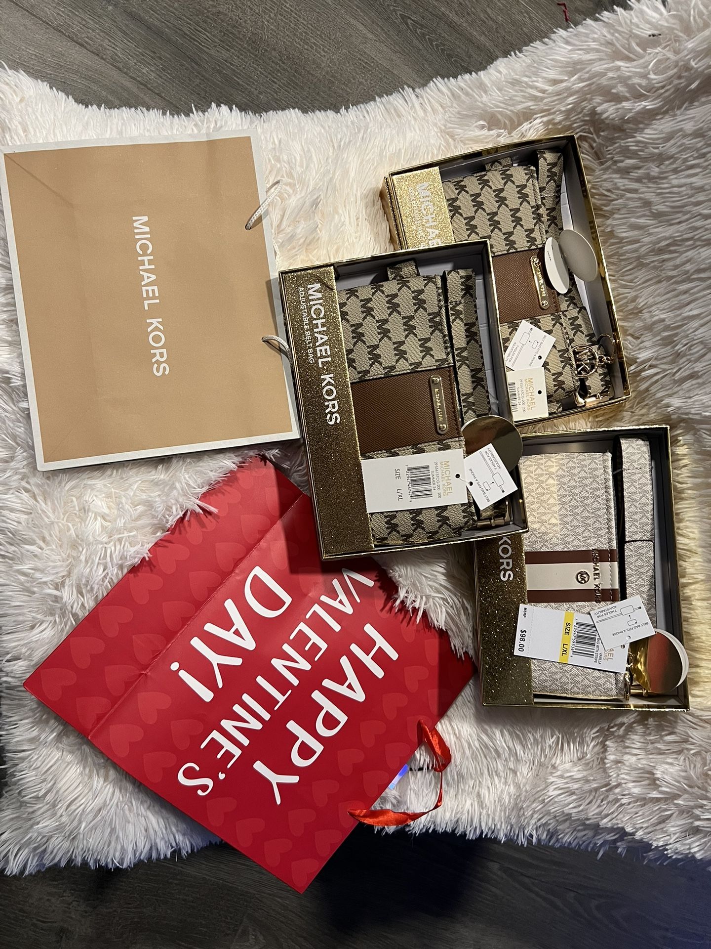 MICHAEL KORS BOLSO  CON CINTURÓN 