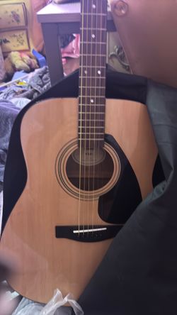 Yamaha Guitar Acoustic