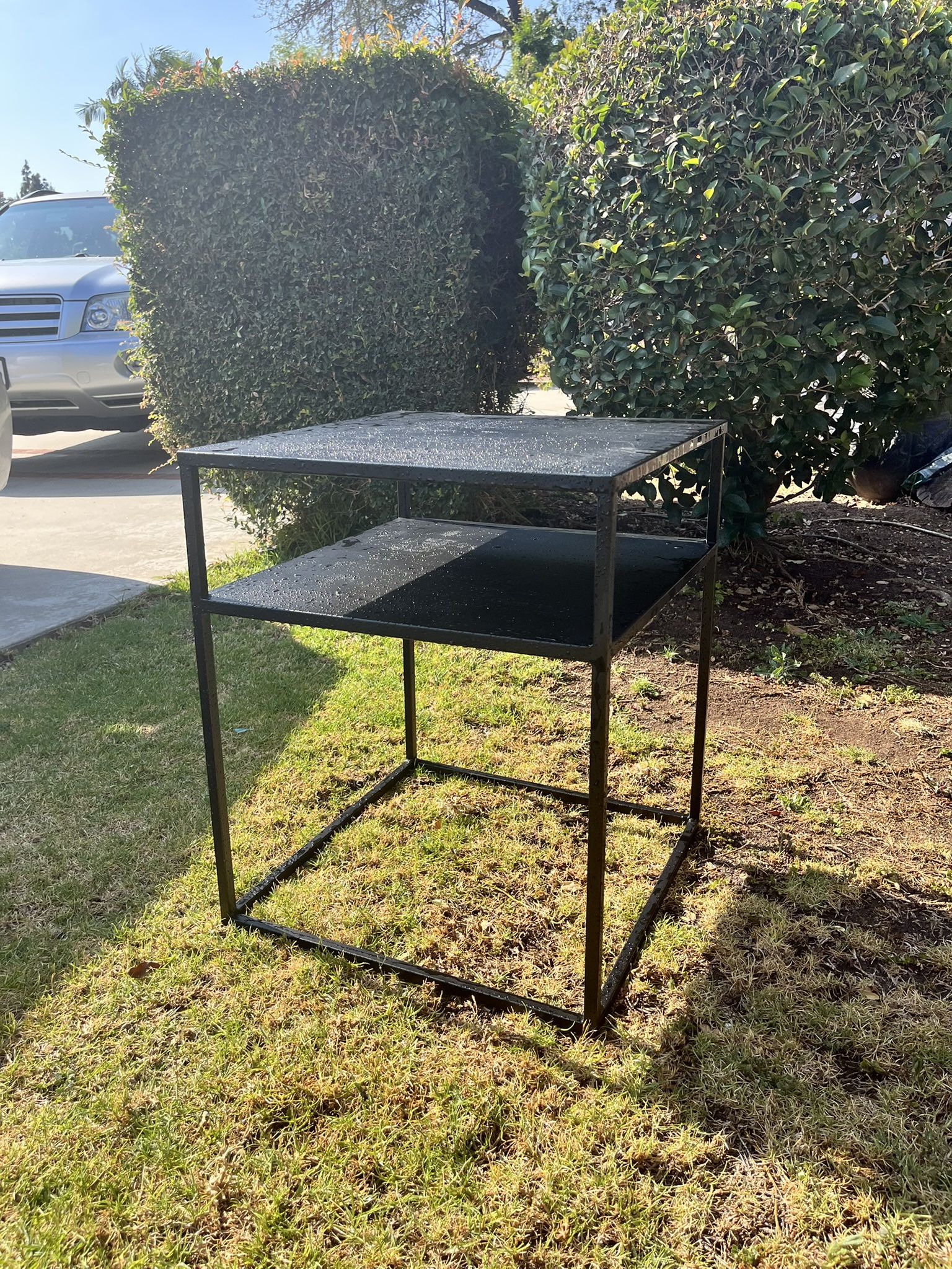 Indoor/outdoor Desk / Table / Nightstand