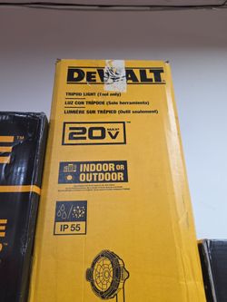 Dewalt Tripod Light