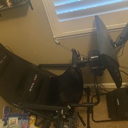 Sim cockpit-moza r3 base- f1 wher-round wheel- pedals- handbrake- 8 gear shifter