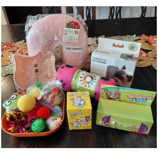 Cat Kitten (Brand New) Treat Dispenser Interactive Mount Groom Brush Plush Pillow Food Dish Assorted Toys Blanket Bundle Lot