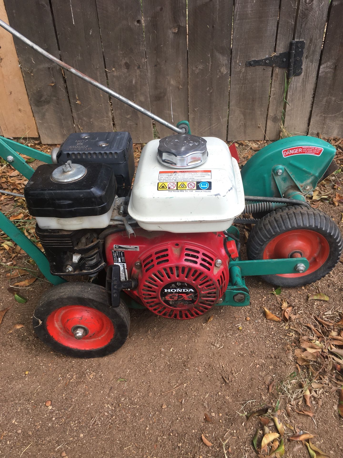 Power Trim Edger Model 308H Honda GX 120 motor for Sale in El Cajon
