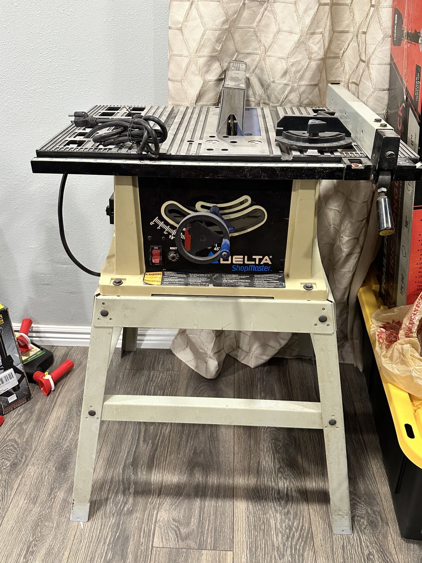 Delta Table Saw