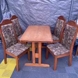 Small Dining Table And Chairs 
