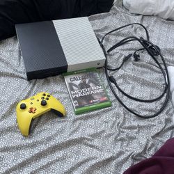 Xbox One S With Custom Controller