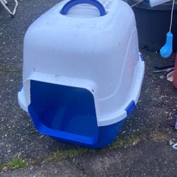 Cat Litter Price 7$. Pick Up.  E.  72. and Grand View.  E.  Tacoma 