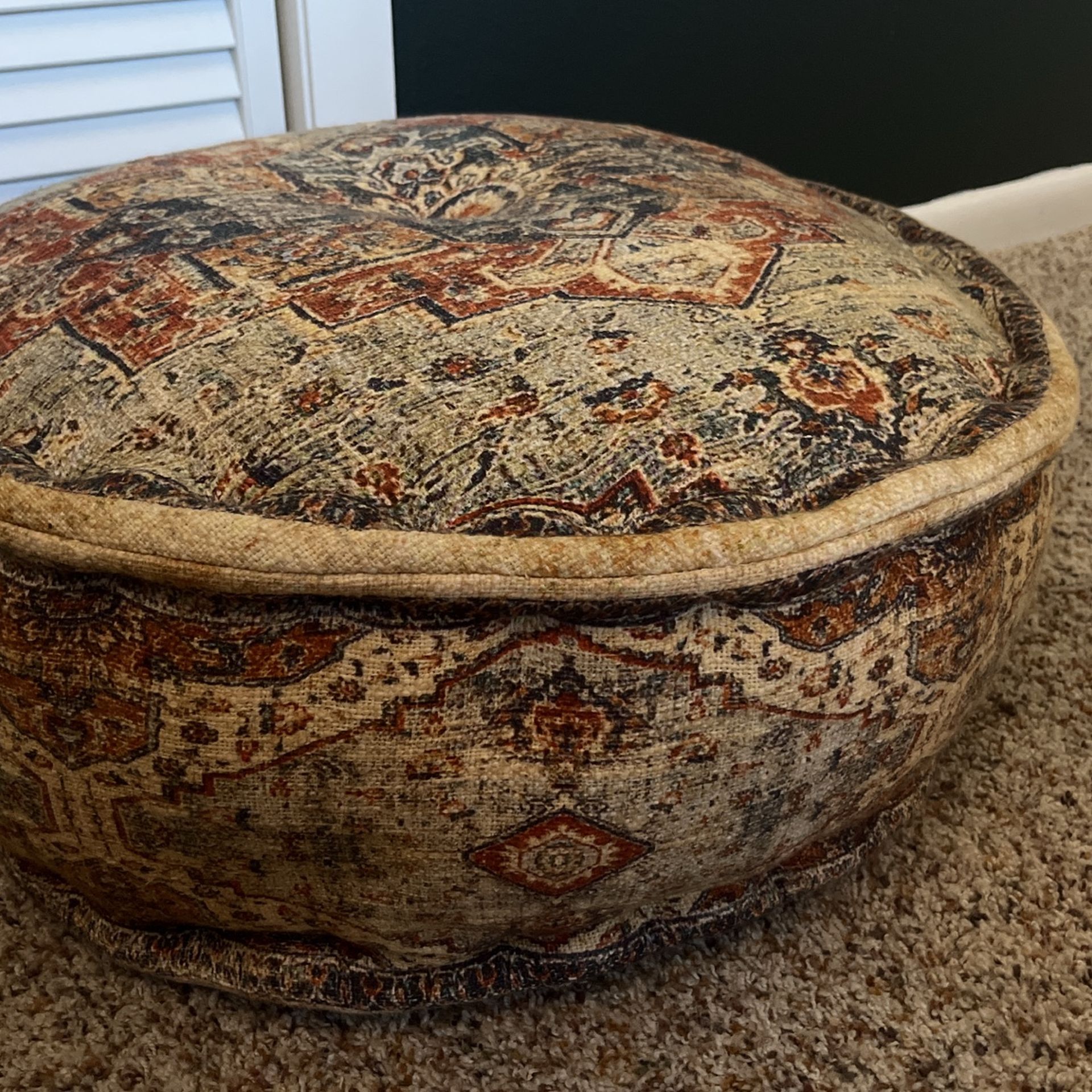 Beautiful Moroccan Pouf Chair / Floor Cushion - New