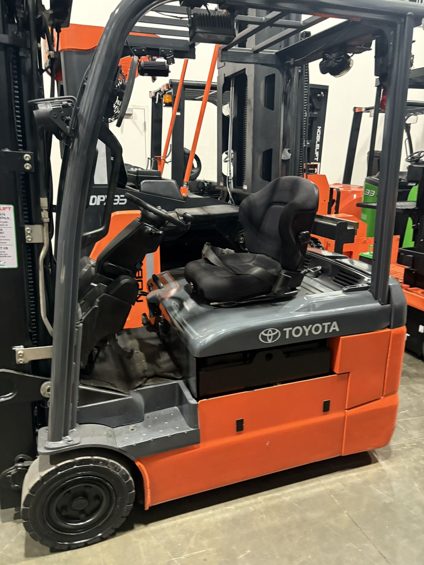 Electric 4,000 Lb Forklift
