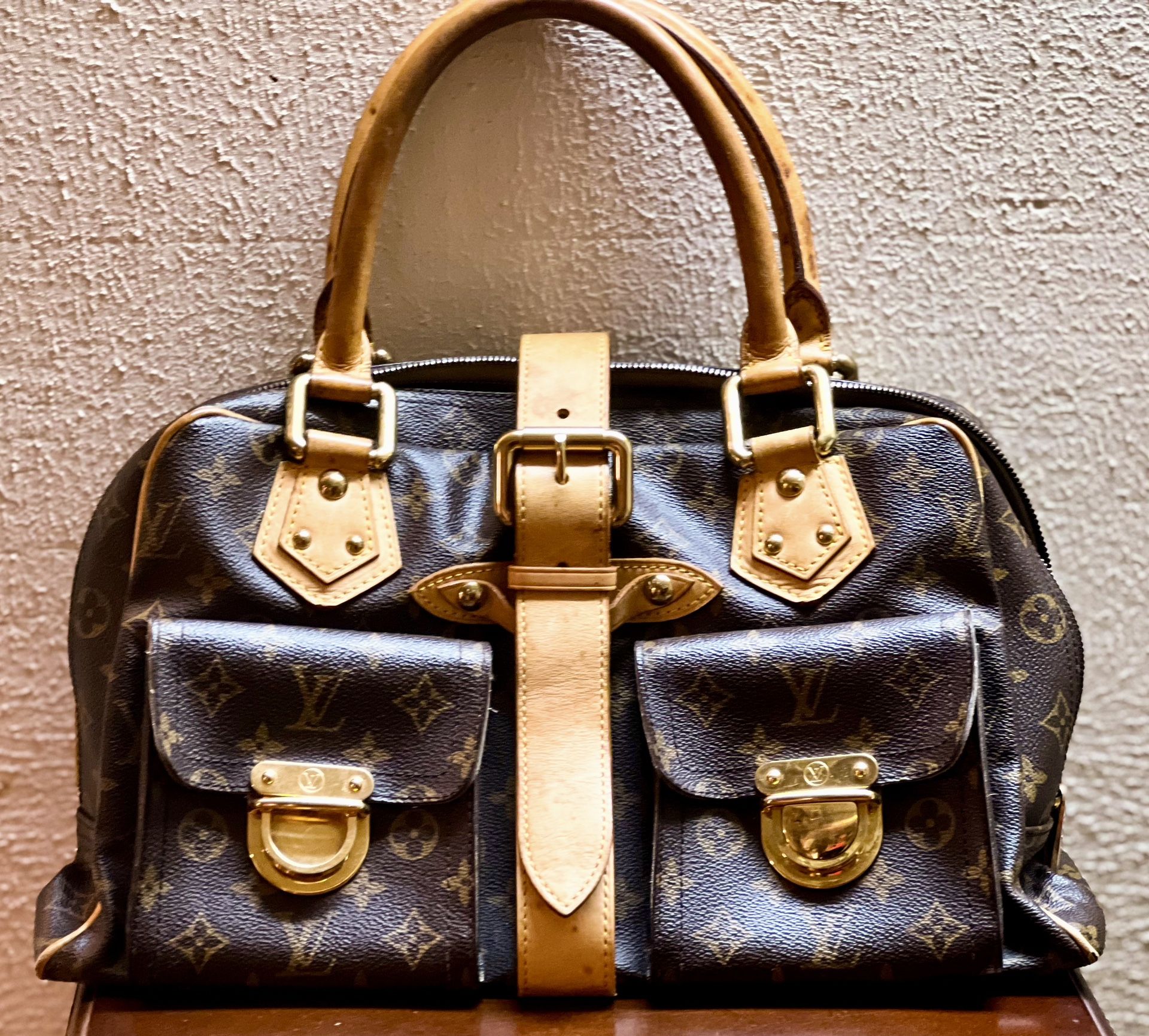 Louis Vuitton Manhattan GM Monogram Handbag Brown