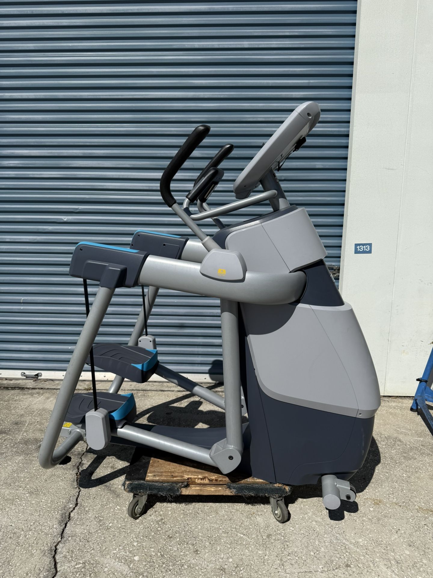 Precor Amt Elliptical Stepper