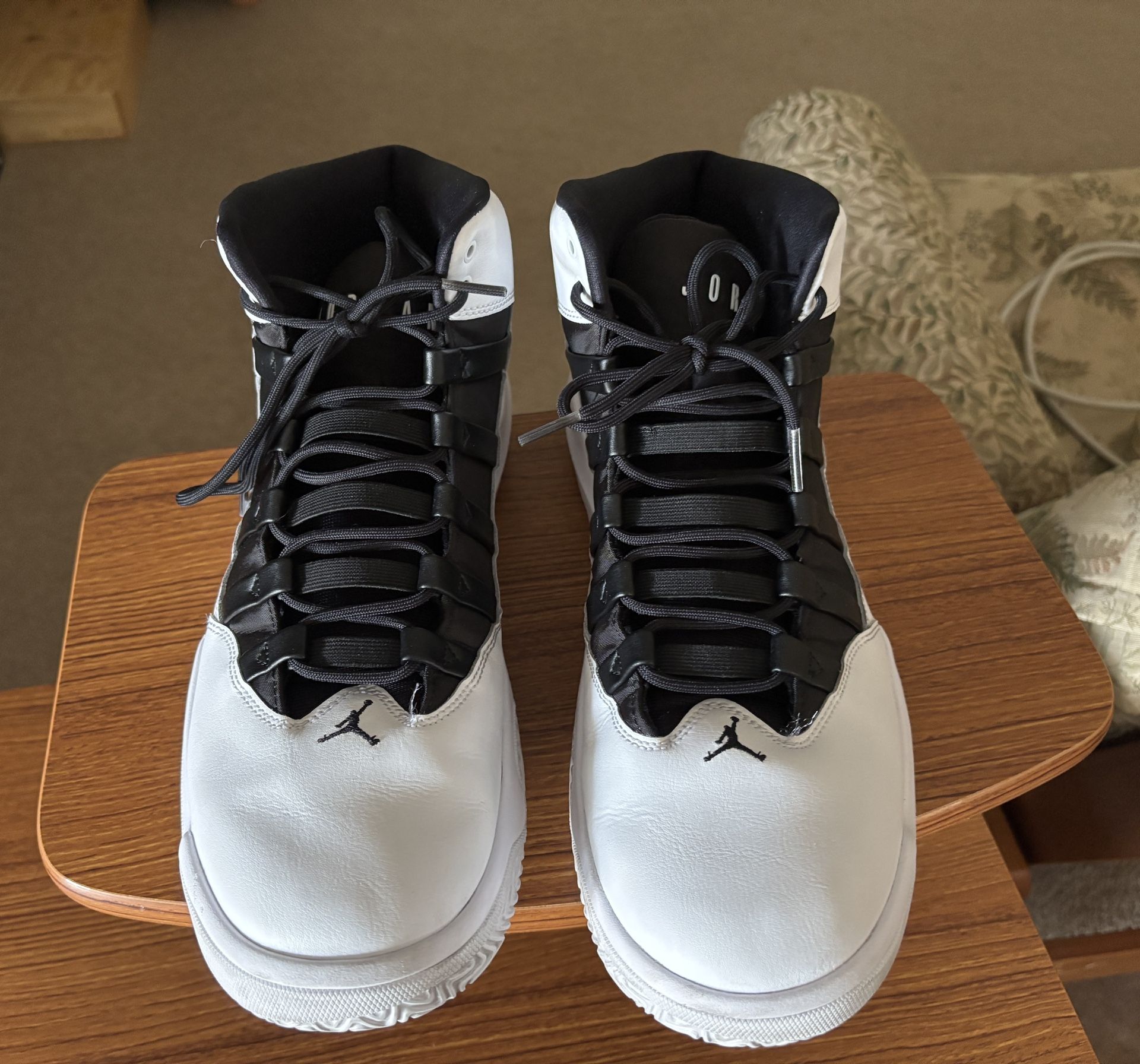 Nike Air Jordan Max Aura Shoes 