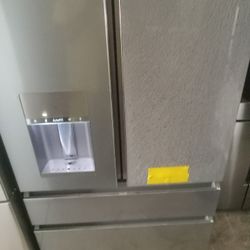 Refrigerator Stainless Steel For Low Price Working Well Like Brand New 