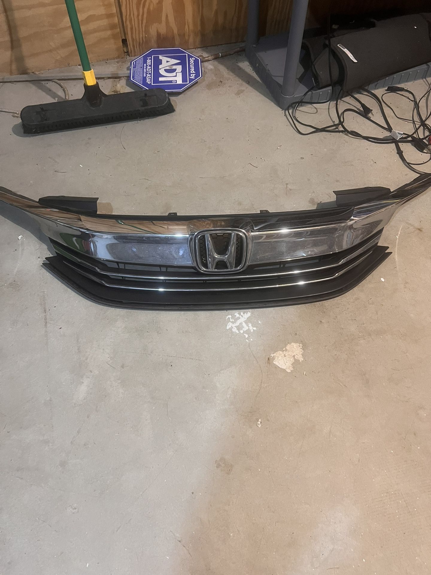 2016 Honda Accord Grill