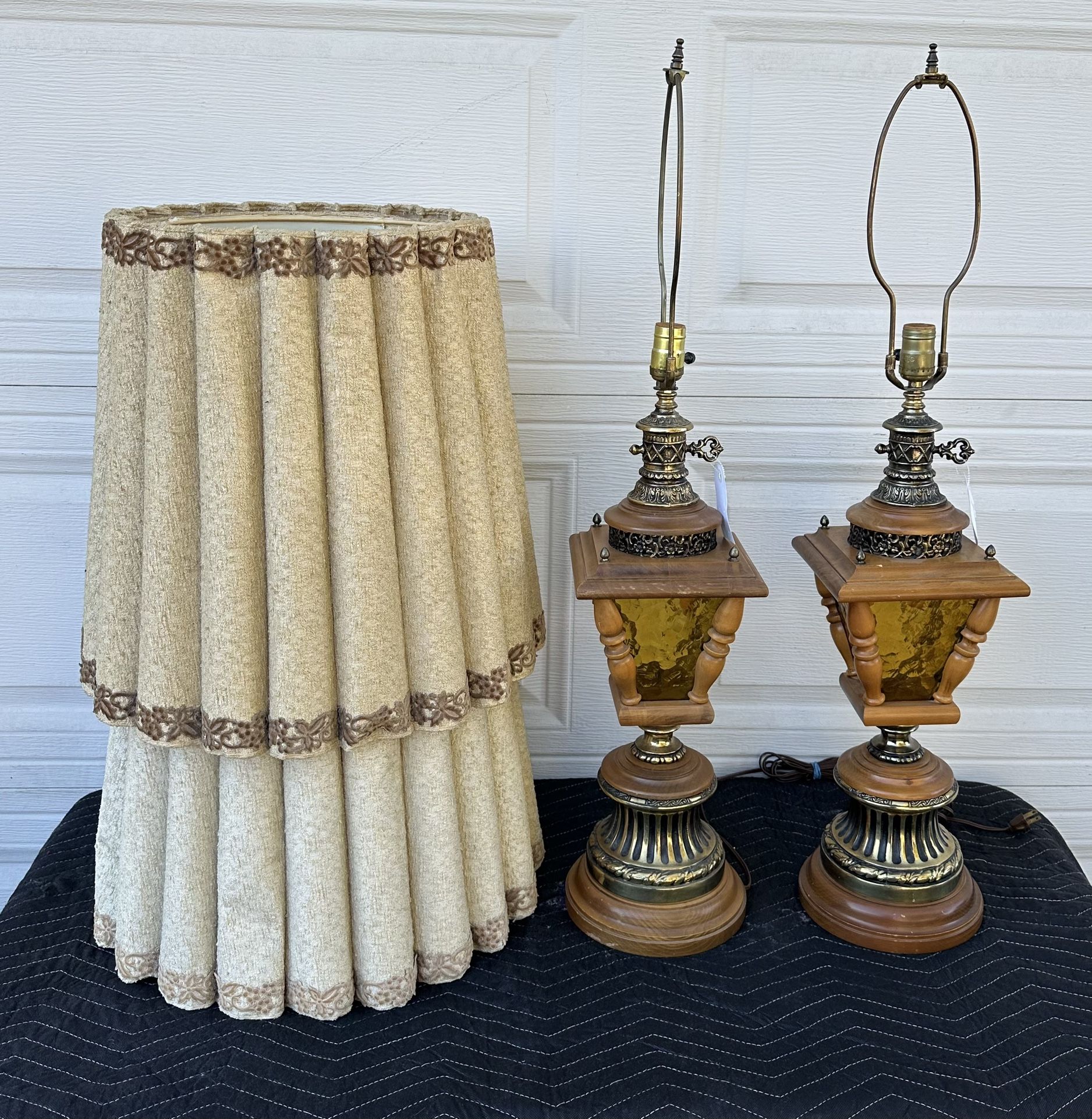 2 Vintage Lamp