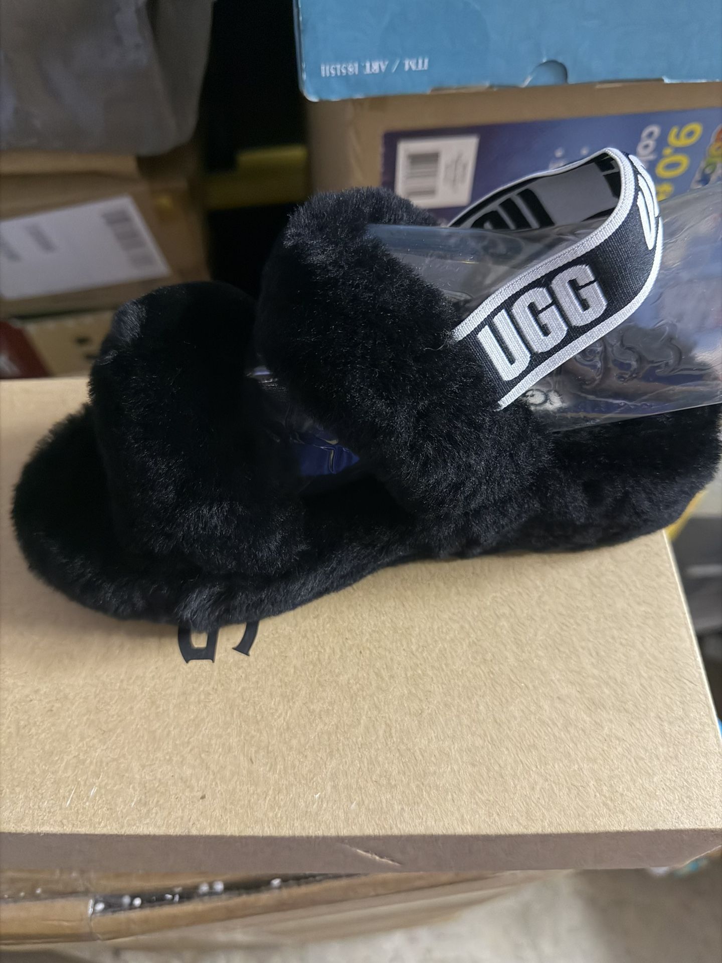 UGG Oh Yeah fluffy Black Slides