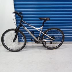 BICYCLE GIANT 27 SPEED BRAND NEW 