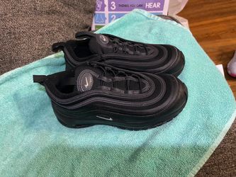 Kids Airmax retro 97 all black size 2 1/2