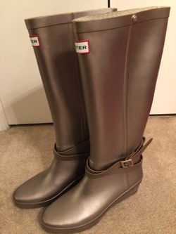 Rare Metallic women's Hunter Rain boots sz 8 only wore once
