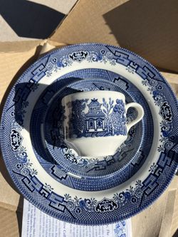 Vintage Churchill Classic Blue Willow 3 Piece  Dinner Set