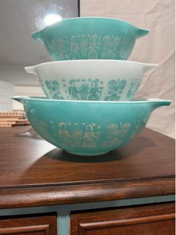 Pyrex Butterprint Cinderella bowls