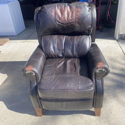 Comfy Pushback Recliner