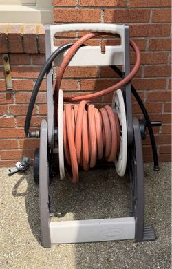 Suncast 175ft hose reel with hose