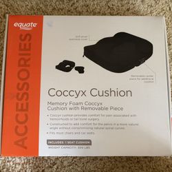 Cushion. Seat Cushion. 