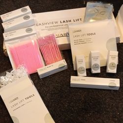 Lash Lift Profesional Kit. Every Thing Needed For Lift Is In The Box