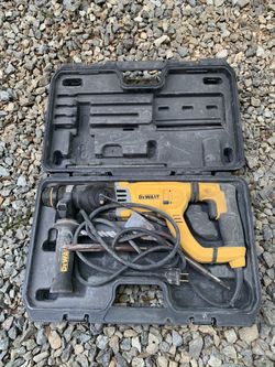 DEWALT LARGE HAMMER DRILL WORKS GREAT