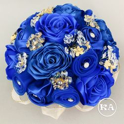Quinceañera Bouquet Royal Blue with gold