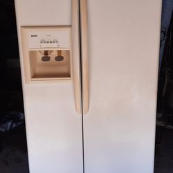 Kenmore Refrigerator 