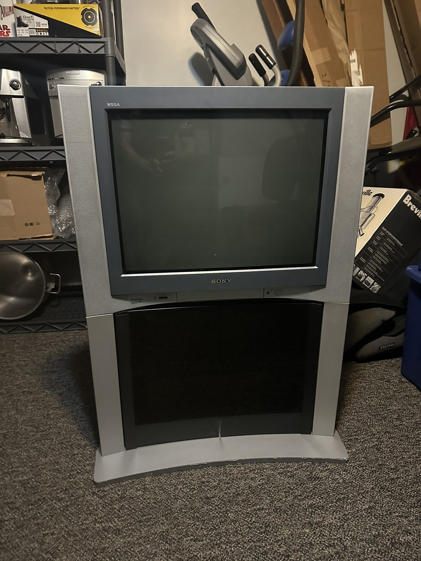 Sony Wega Trinitron 27” Gaming Tv Crt Nintendo GameCube VHS 