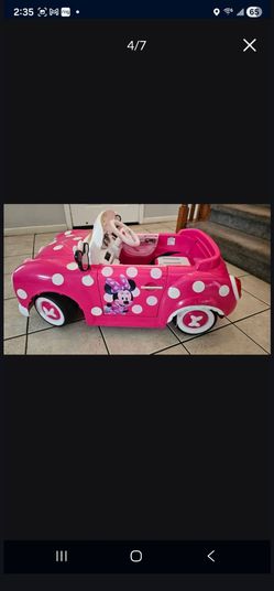 Minnie Mouse electric car