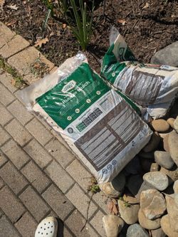 3 bags of rubber mulch