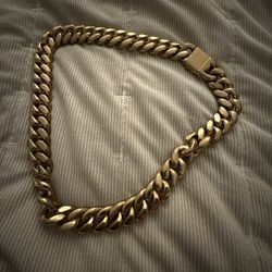 20in 24mm 18k Yellow Gold Cuban Necklace Chain Worn