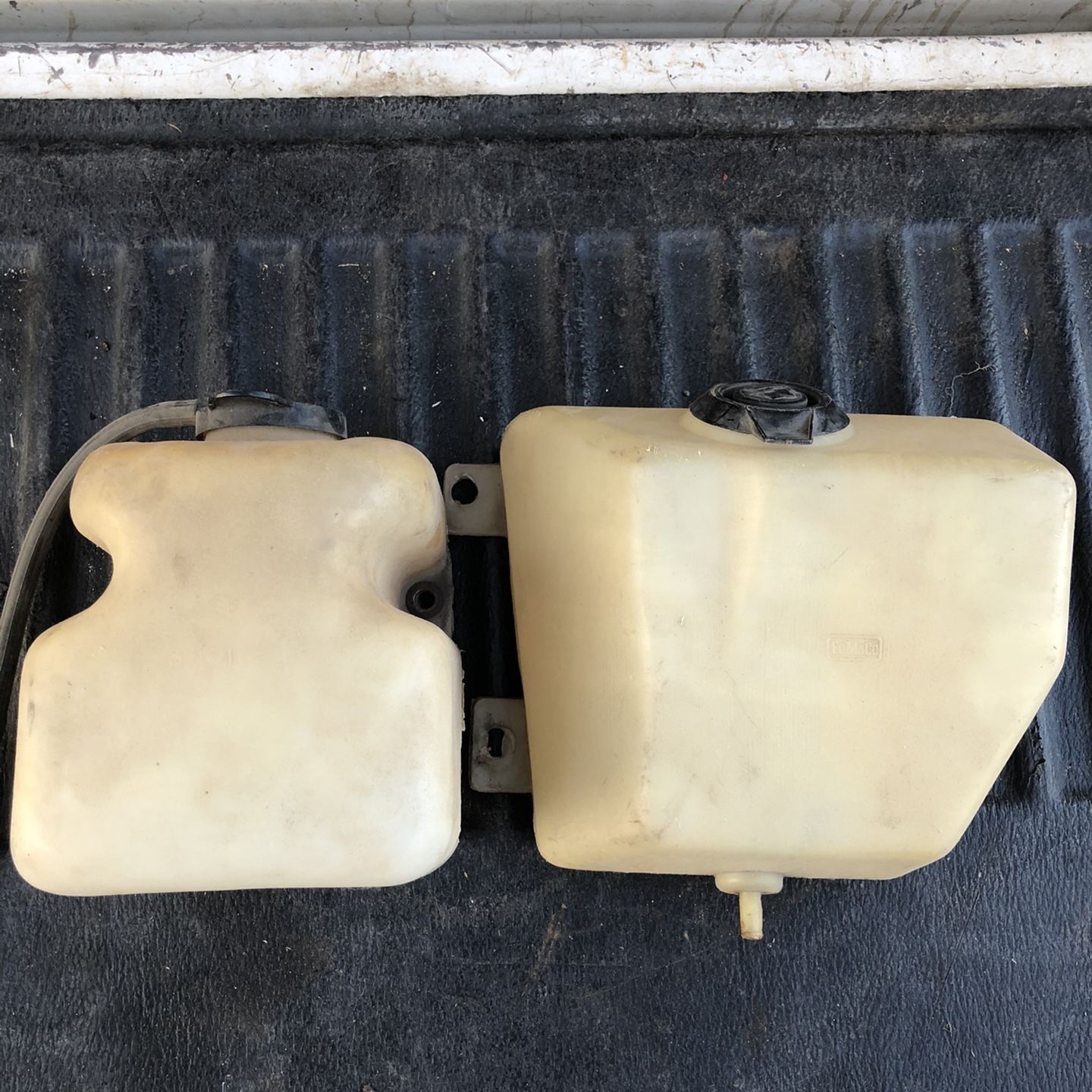 Coolant Overflow & Windshield Washer