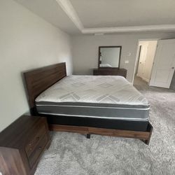 BRAND NEW KING SIZE BEDROOM SET $690! QUEEN SIZE SET $585! DELIVERY INCLUDED! Brand new delivered in boxes !!