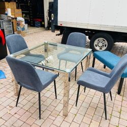 Glass Table With 4 Chairs 