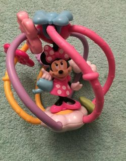 Disney Minnie Mouse Clutch & Rattle Ball Sensory Beads Baby Toddler Toy Activity