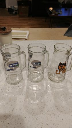 Vintage huskies and seahawks glasses
