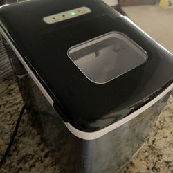 Frigidaire Counter Top Ice Marker 26lb Stainless Steel 
