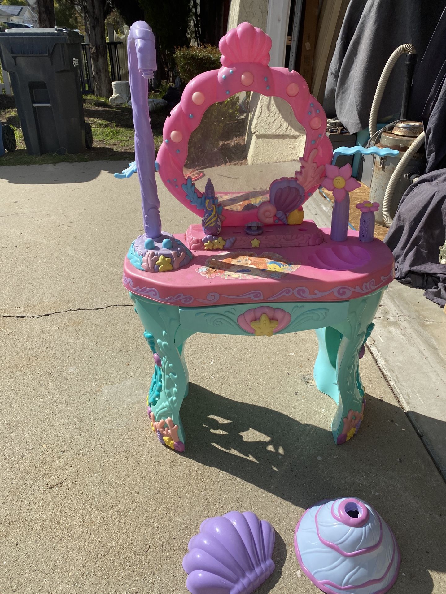 The little mermaid vintage Play Vanity Ariel Disney Kids Toddler Toy Baby