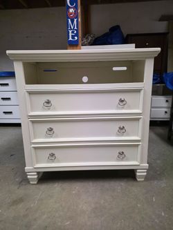 Modern Off White 3 Drawer Dresser with Shelf