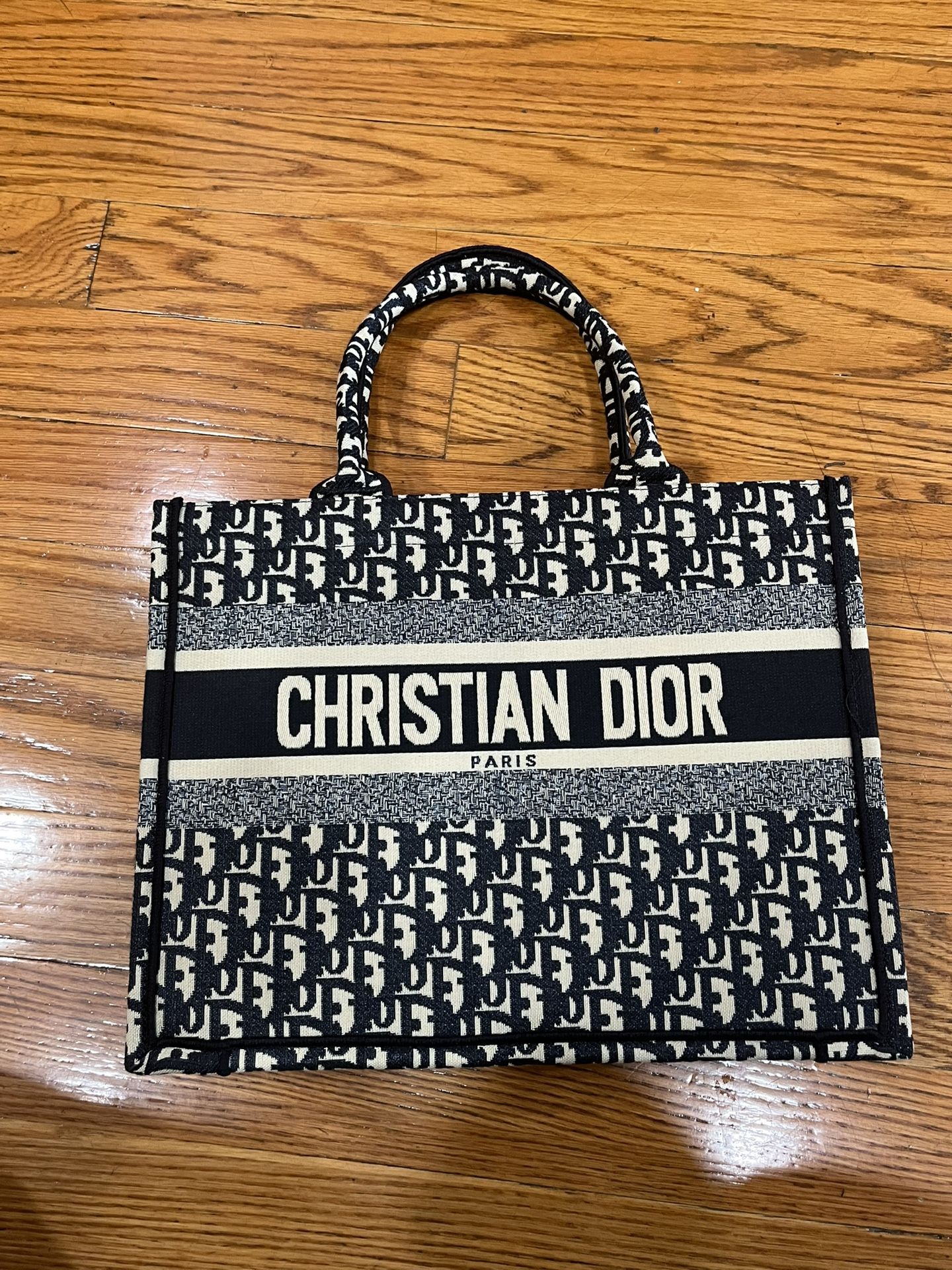 CD DIOR Medium Tote Bag