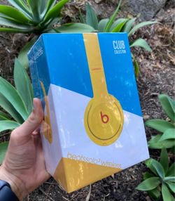 Beats Solo3 Wireless Bluetooth Headphones
